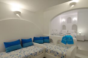 Aspalathras White Hotel