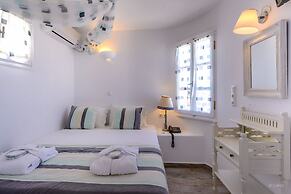 Aspalathras White Hotel