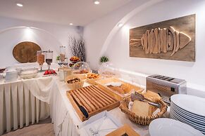 Aspalathras White Hotel