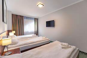 Hit Hotel
