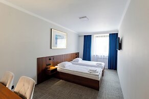Hit Hotel