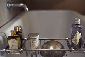 1669 Bed & Breakfast