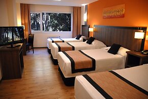 Huinid Pioneros Hotel