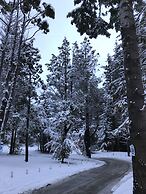 Huinid Pioneros Hotel