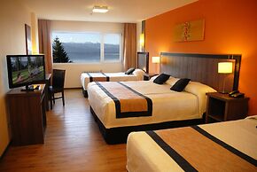 Huinid Pioneros Hotel