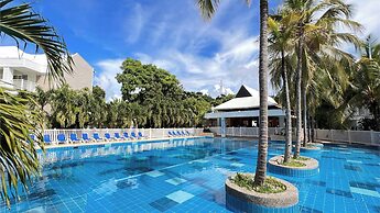 Hotel On Vacation Blue Cove