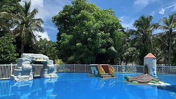 Hotel On Vacation Blue Cove