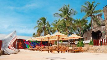 Hotel On Vacation Blue Cove