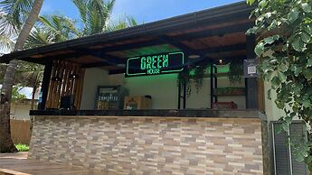 Hotel On Vacation Blue Cove