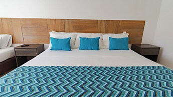 Hotel On Vacation Blue Cove