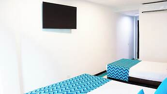 Hotel On Vacation Blue Cove