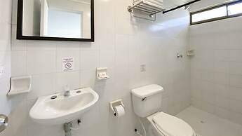 Hotel On Vacation Blue Reef