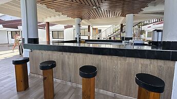 Hotel On Vacation Blue Reef