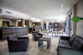 Matrix Hotel & Residence