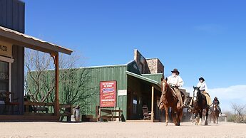 Tombstone Monument Guest Ranch