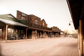 Tombstone Monument Guest Ranch