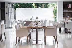 Alasia Hotel