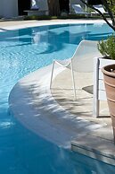 Alasia Hotel