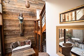 Casa Galos Hotel & Lofts