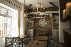 Casa Galos Hotel & Lofts