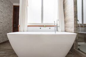 Casa Galos Hotel & Lofts