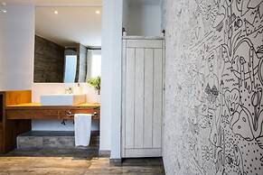 Casa Galos Hotel & Lofts