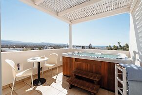 Mitos Suites