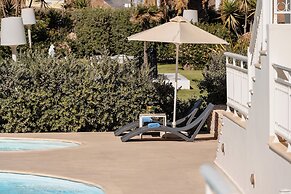 Mitos Suites