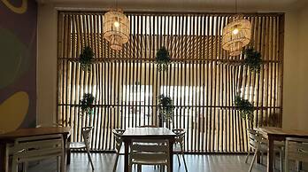 Hotel On Vacation Tower