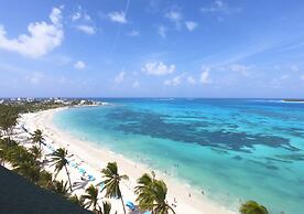 Hotel On Vacation Blue Tone