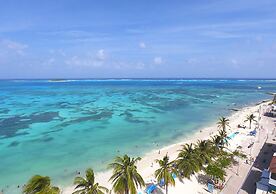 Hotel On Vacation Blue Tone