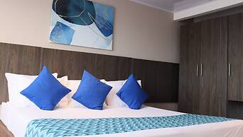 Hotel On Vacation Blue Tone