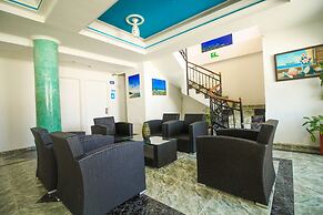 Hotel On Vacation Coral Flower