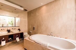 Mahagiri Villas & Spa Dreamland