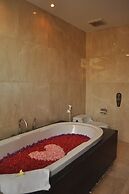 Mahagiri Villas & Spa Dreamland