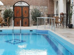 Saint John Hotel - Boutique Class