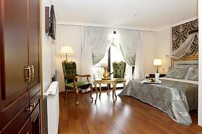 Saint John Hotel - Boutique Class