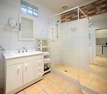 Sorrento Beach Motel