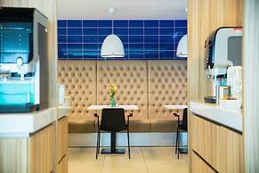 Holiday Inn Express Rotterdam - Central Station by IHG
