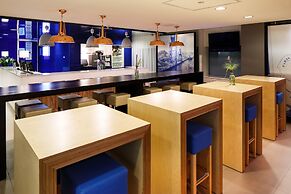 Holiday Inn Express Rotterdam - Central Station by IHG