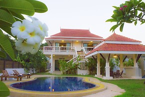 Baan Dork Bua Villa