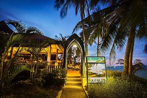 Coco Palm Beach Resort