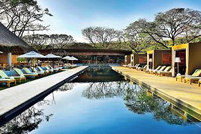 El Mangroove Papagayo, Autograph Collection