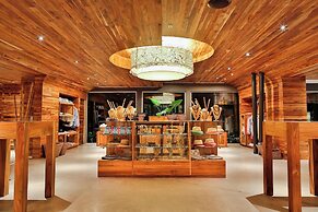 El Mangroove Papagayo, Autograph Collection