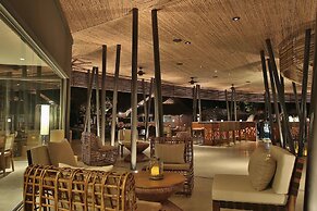 El Mangroove Papagayo, Autograph Collection