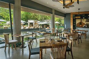 El Mangroove Papagayo, Autograph Collection