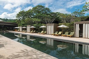 El Mangroove Papagayo, Autograph Collection