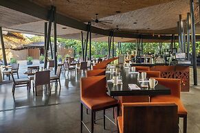El Mangroove Papagayo, Autograph Collection