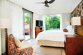 El Mangroove Papagayo, Autograph Collection