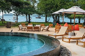 El Mangroove Papagayo, Autograph Collection
